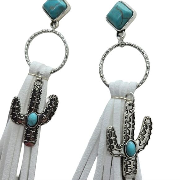 Cactus White Fringe Earrings Boho Southwestern Western Pierced Women's Jewelry - Picture 4 of 4